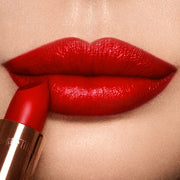 Charlotte Tilbury  K.I.S.S.I.N.G Satin Shine Lipstick