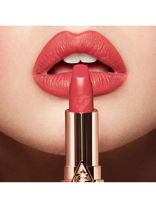 Charlotte Tilbury  Hot Lips Lipstick 2